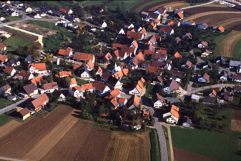 Historische Luftbildaufnahme von Bad Urach-Sirchingen
