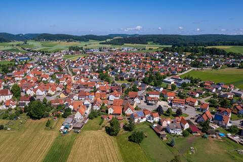 Luftbildaufnahme von Engstingen-Kleinengstingen