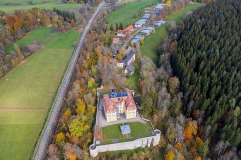 Luftbildaufnahme von Gomadingen-Grafeneck