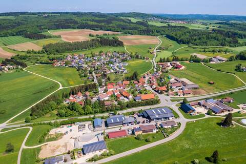 Luftbildaufnahme von Gomadingen-Steingebronn