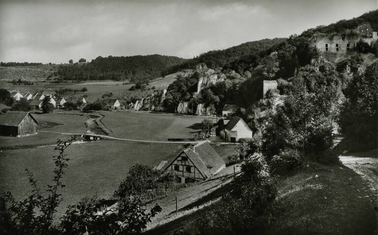 Historische Ortsaufnahme von Hayingen-Anhausen in Schwarz-weiß