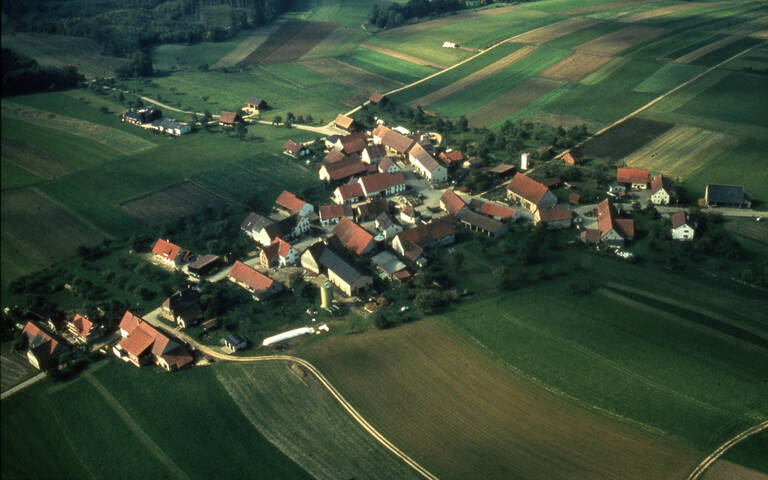 Historische Luftbildaufnahme von Münsingen-Dürrenstetten