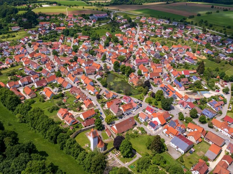 Luftbildaufnahme von Römerstein-Zainingen