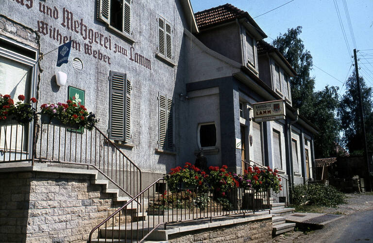 Historische Fotografie von Gasthaus und Metzgerei zum Lamm von Wilhelm Weber in Reutlingen-Oferdingen