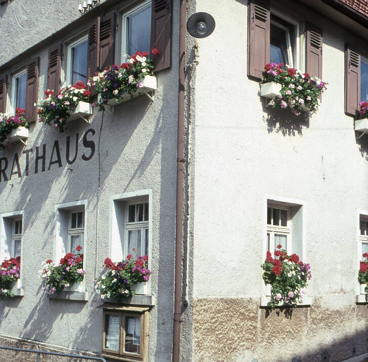 Historische Fotografie des Rathauses von Reutlingen-Ohmenhausen