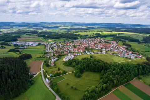 Luftbildaufnahme von Trochtelfingen-Steinhilben