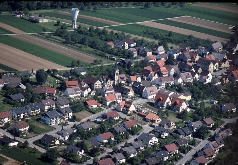 Luftbildaufnahme von Walddorfhäslach-Häslach