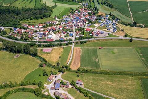 Luftbildaufnahme von Zwiefalten-Baach