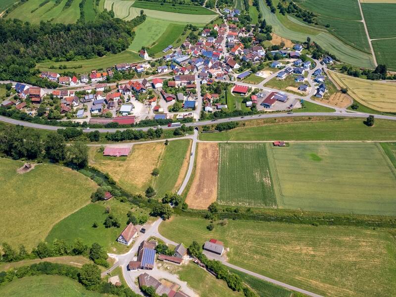 Luftbildaufnahme von Zwiefalten-Baach