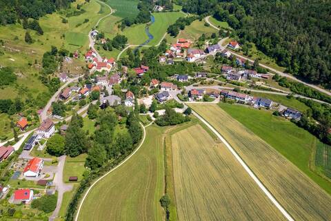 Luftbildaufnahme von Zwiefalten-Gossenzugen